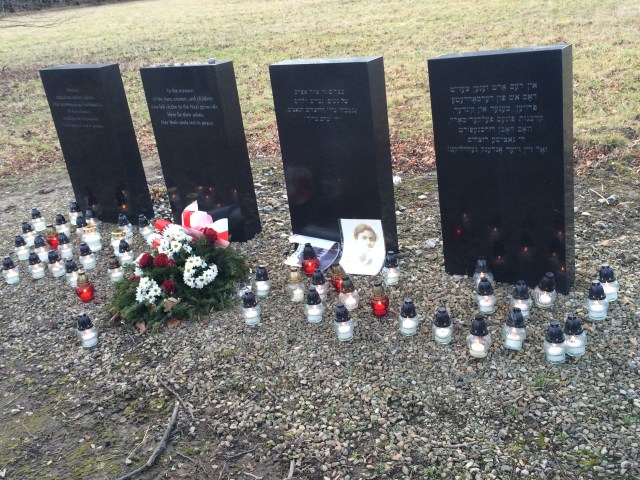 bougies et visages de Simon et Rose Lewkowicz